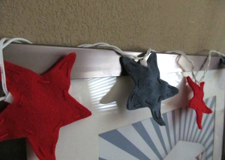 Felt Star Twinkle Lights (red and denim blue)