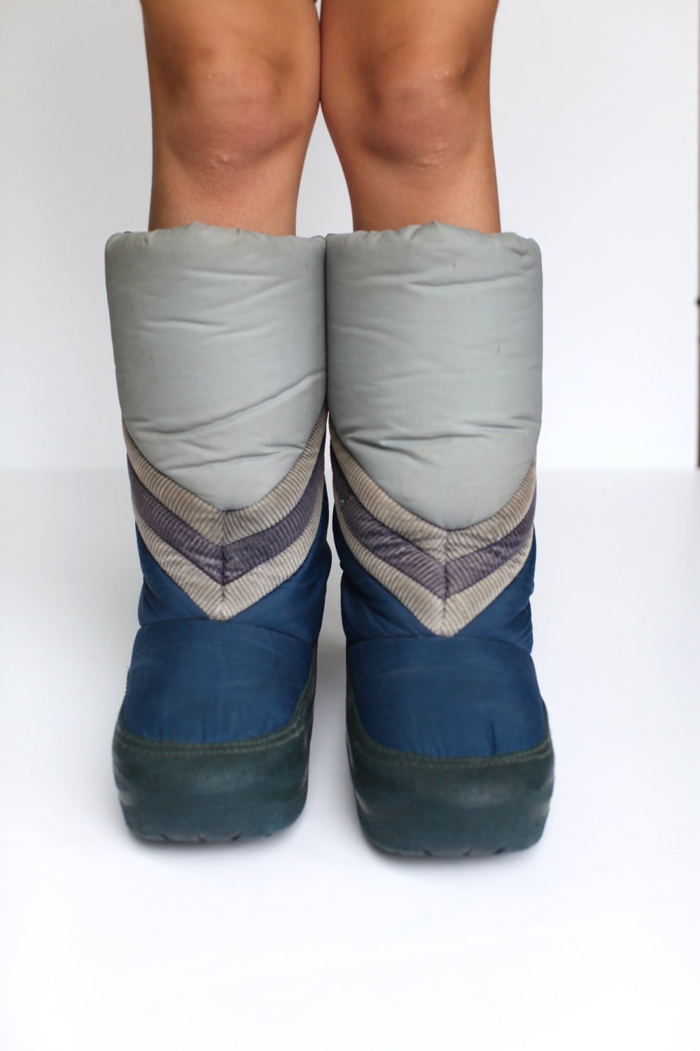 Size 9-10 Blue and grey moon boots