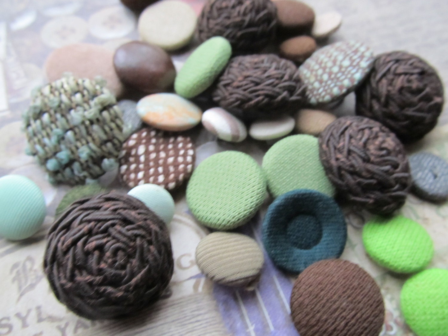 5 Vintage Fabric Buttons