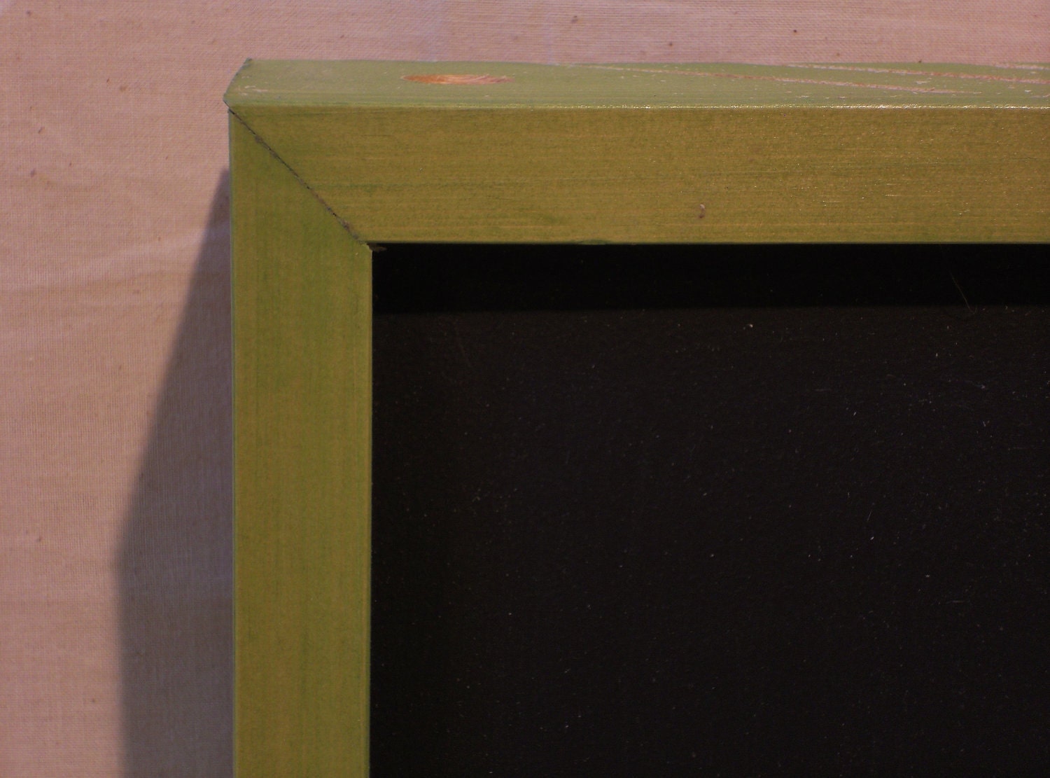 Festive knife holder with intergrated chalk board