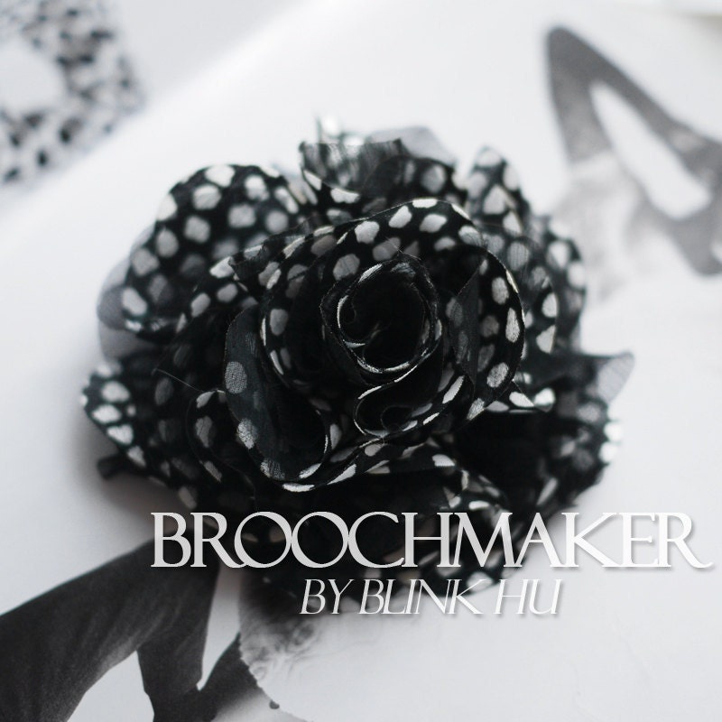 90mm Double layer yarn satin punk cool fabric flower double corsage brooch pins Black White dots