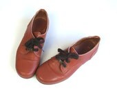 vtg 70s Cognac Leather FAMOLARE mod lace up WEDGE OXFORDS Italian space age shoes 6 dolly
