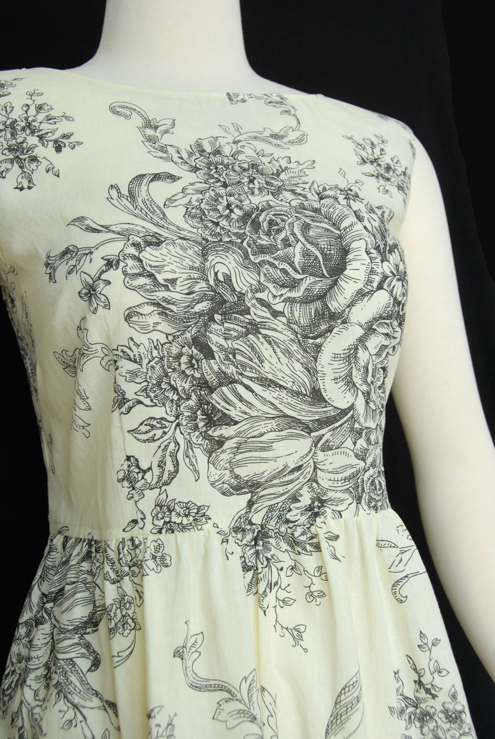Zahara Dress, Cream with Roses Vintage Style Dress by Jezenya on Etsy.