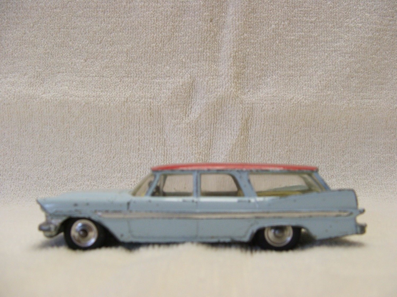 1959 Corgi Plymouth Suburban Sports Wagon Car Number 219 Blue and Red Made in Great Britain FREE Shipping in the USA