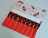 Minnie party favor crayon roll crayon caddy Minnie Mouse crayon holder organizer holds paper stickers up to16 crayons