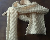 Lacy scarf in wheat colour - foldi