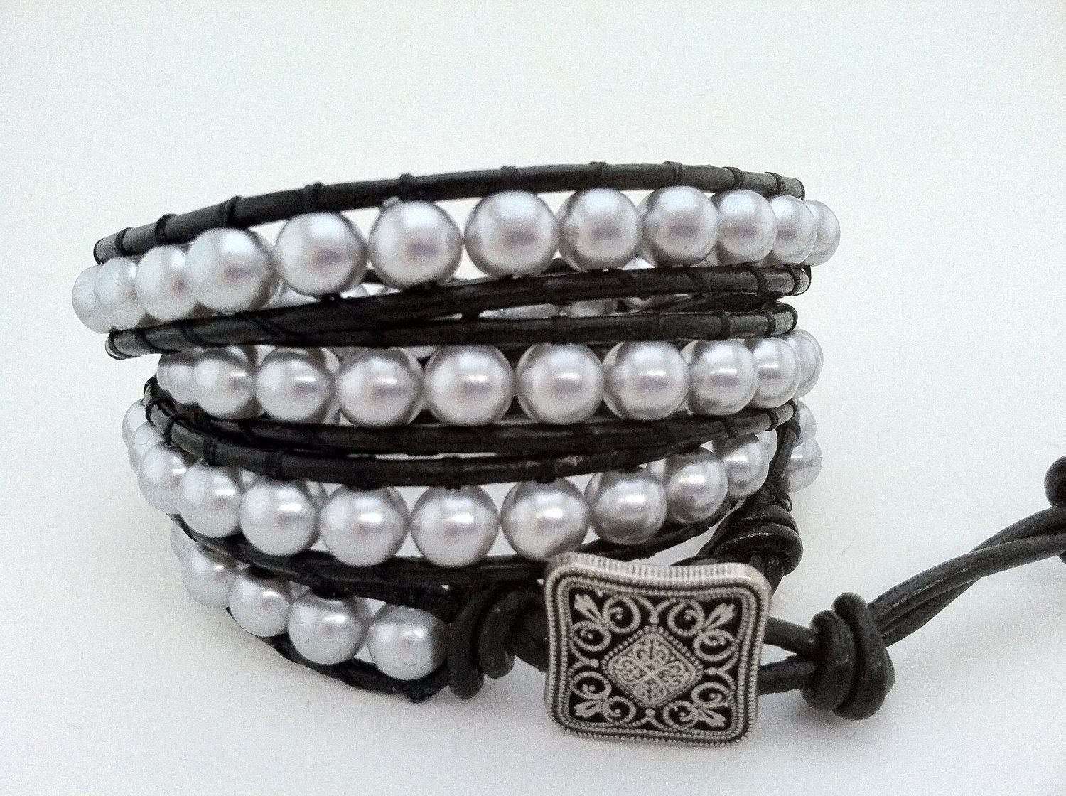 Faux Grey Pearls Leather Wrap Bracelet, Chan luu Style