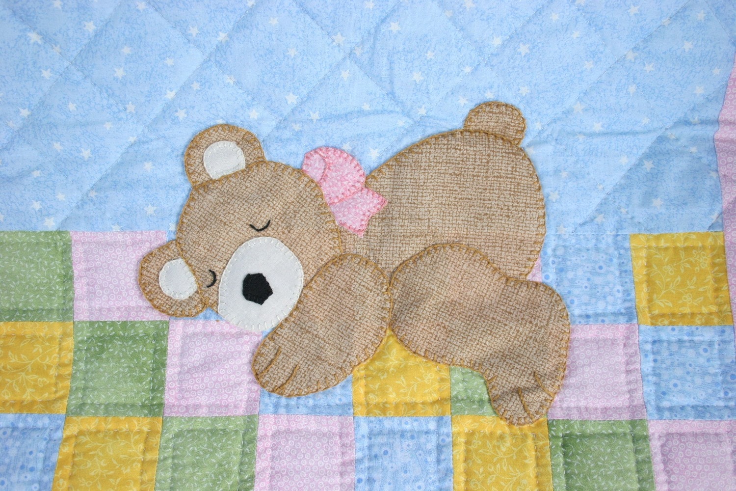 hand-quilted-hand-appliqued-baby-bear-by-nonnichicksplayhouse