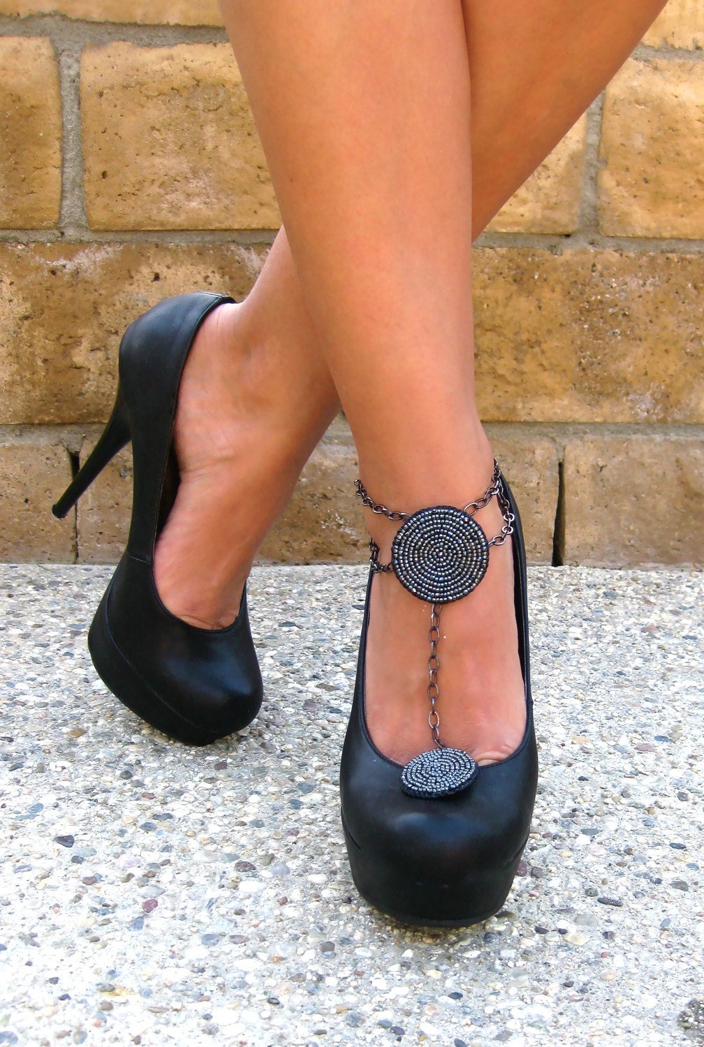 Reserved-gun metal shoe jewelry and anklet