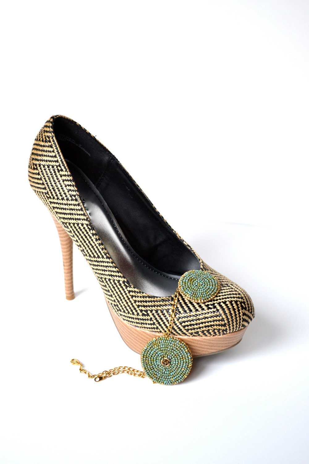 Moss green with rose shoe jewelry and anklet on gold chain
