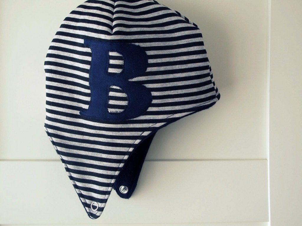 Initial personalized aviator hat, pilot cap for baby boy. Warm and soft jersey. Sizes 0-24 mo. Made to order.