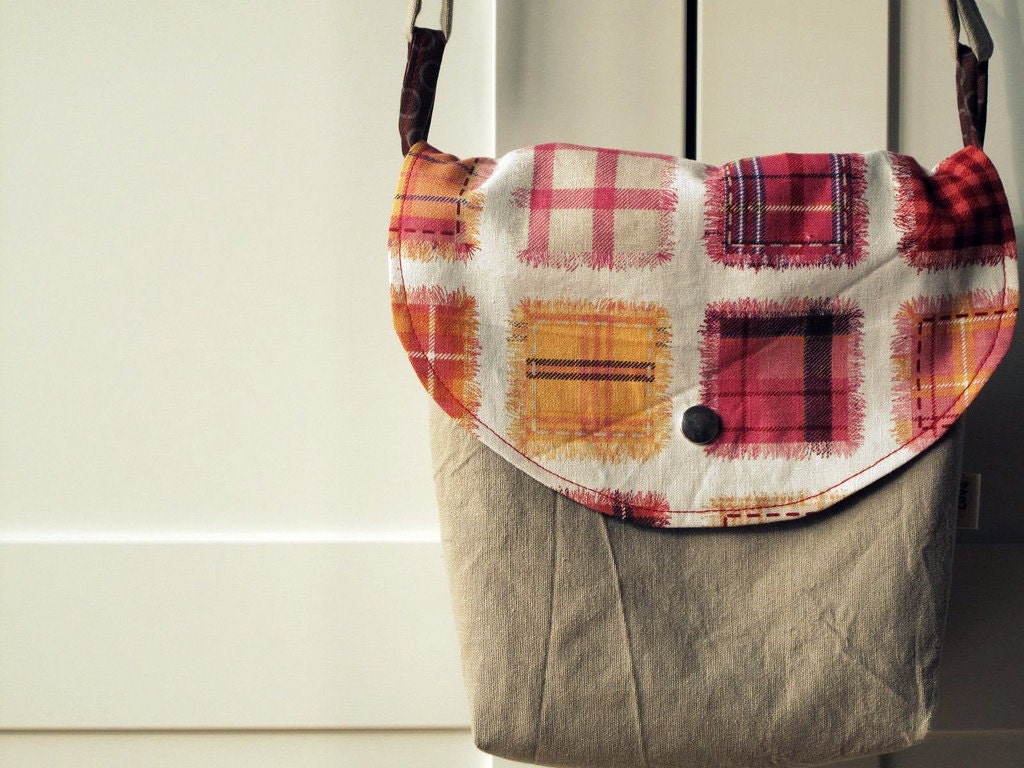 Messenger cross body bag small size, beige cotton canvas and patch print Oxford japanese linen.