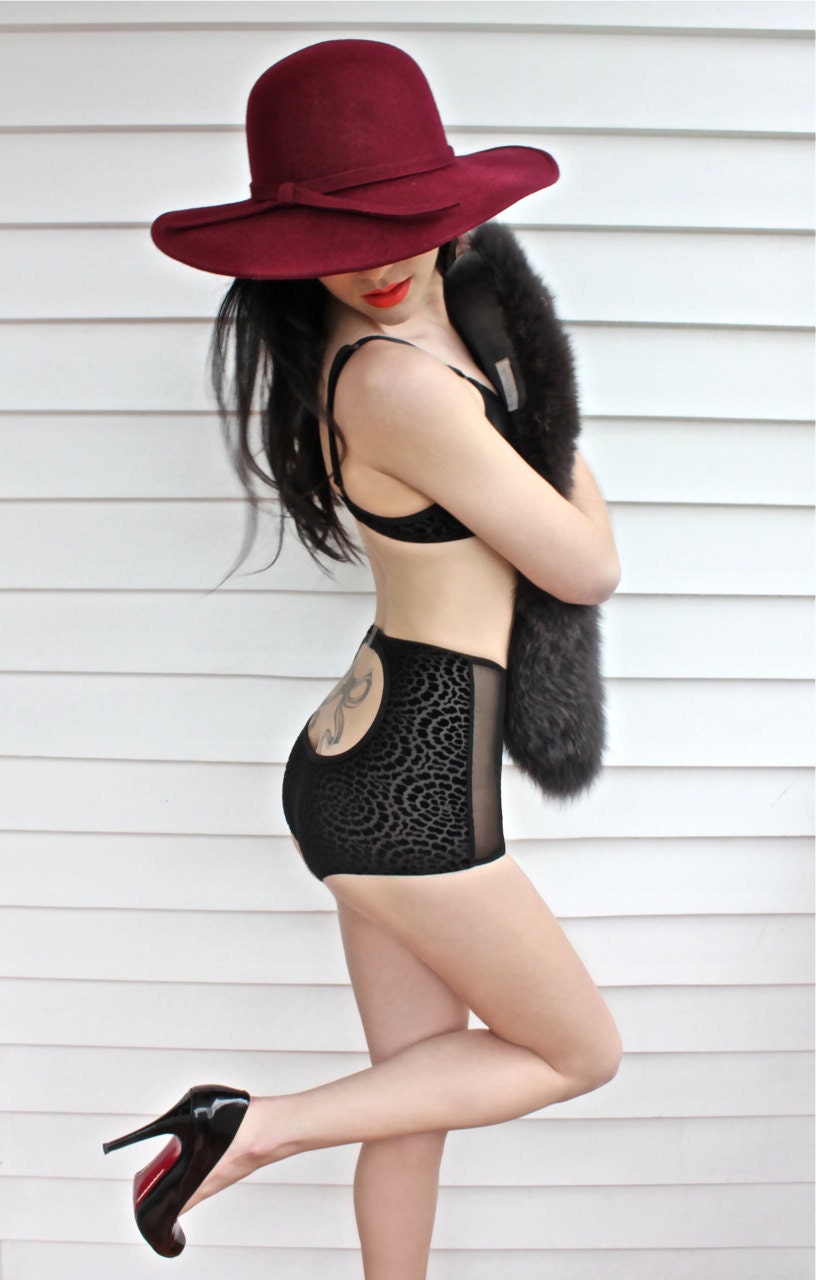Love and Devotion keyhole high waisted knickers - LAST ONE