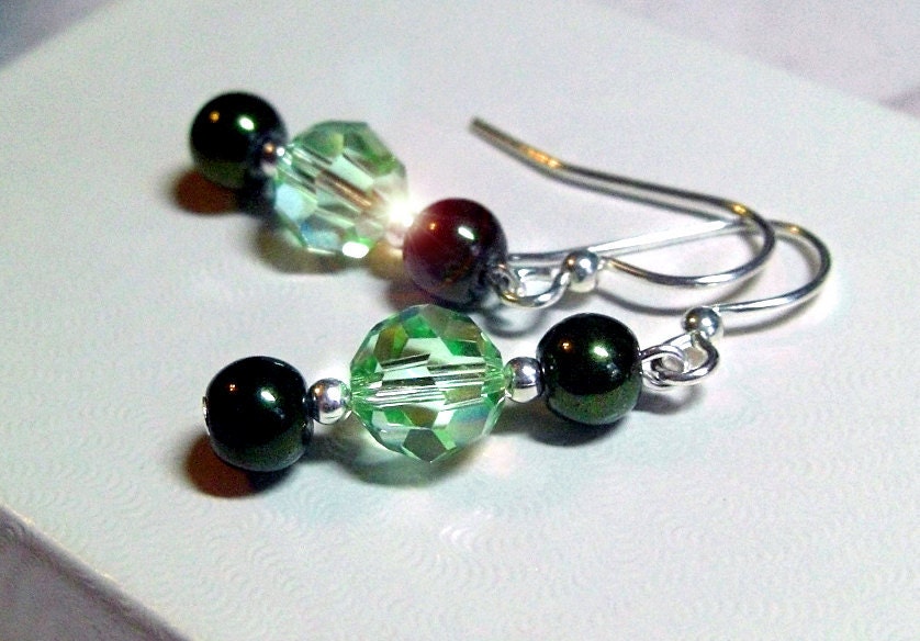Swarovski Crystal and Glass Pearl. Greens. Handmade 4UbyK8