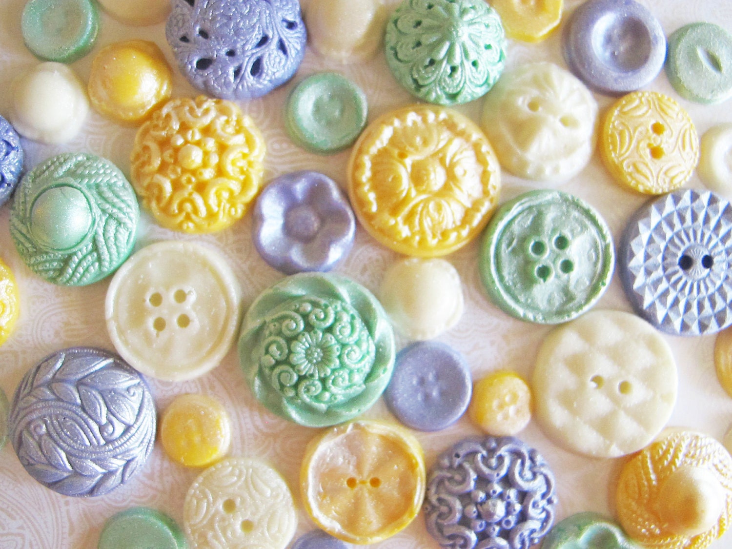 25 Edible Chocolate Buttons: Tea Time Pastel