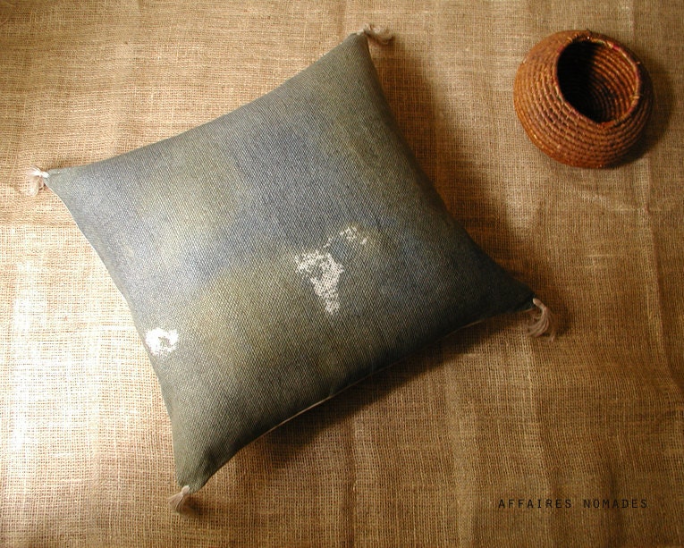 Floor Cushion Linen Pillow. Cover removable. Khaki .. C o b b l e / FRAGMENTS