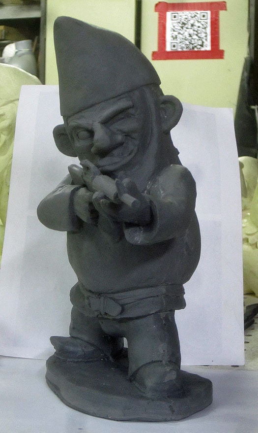 UNPAINTED Combat Garden Gnome (in standing position with M-16)