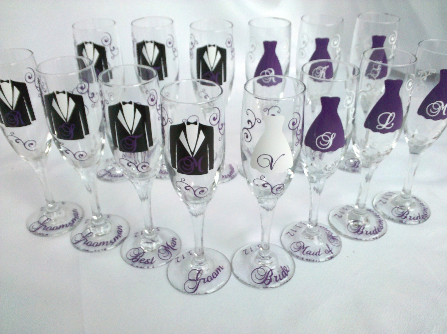 Bride and Bridesmaids champagne glasses, Personalized set of 7 wedding flutes
