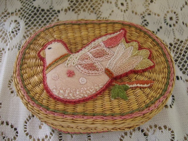 Vintage Hand Made Folk Art DOVE Woven Trinket Sewing Box basket