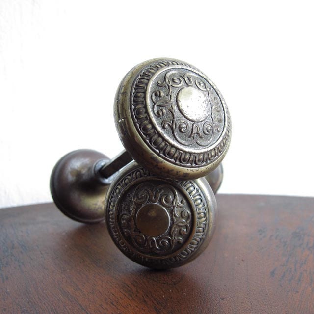 Vintage Doorknobs, Antique Doorknobs, Victorian Doornknobs, Brass, Gold, Metal, Ornate, Industrial, Farmhouse, Shabby Chic