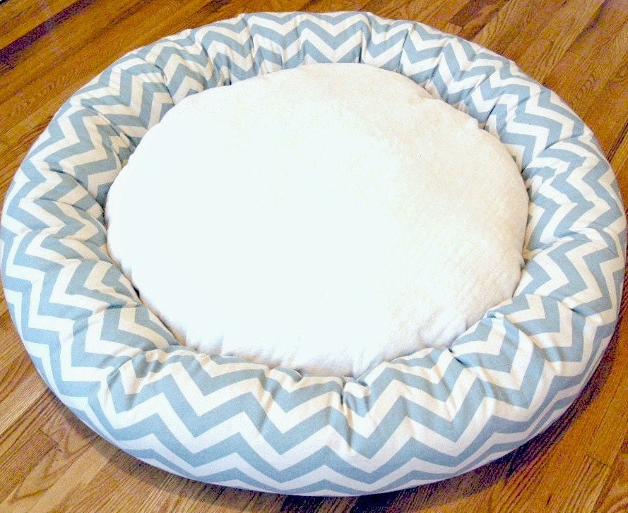 30" Dog Bed - Blue & Natural Cream Zig Zag, Chevron with Soft Minky Fleece - Removable Cover