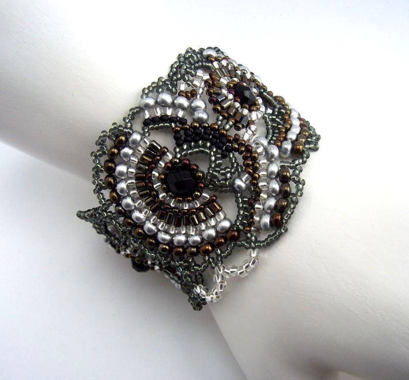 Beaded bracelet, Beadwork Bracelet, Seed beads bracelet, Beaded jewelry, unique, black, silver