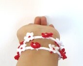 Crochet  flowers bracelet snow white and red, lariat wrap bracelet