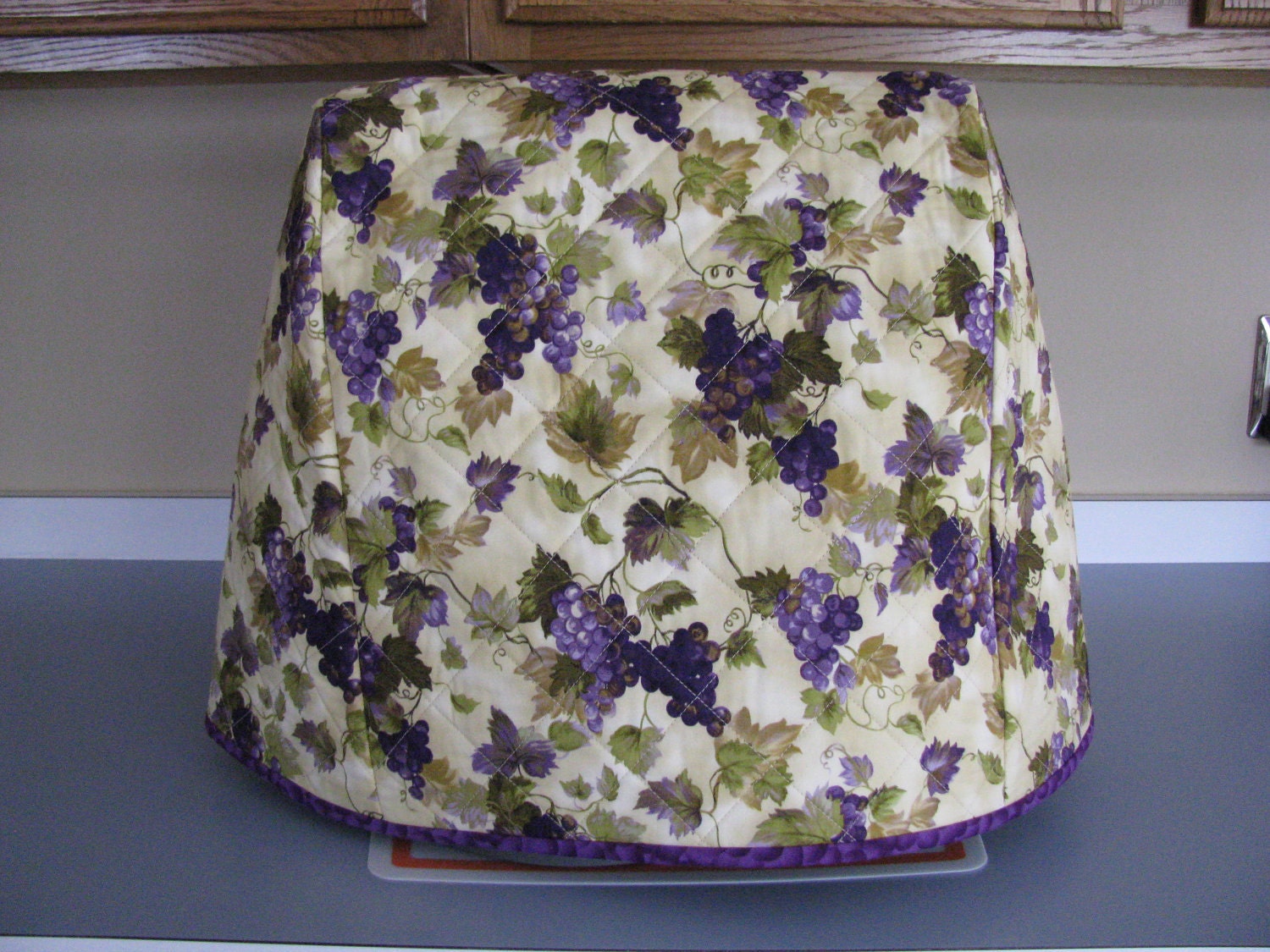 Grapes - Quilted Stand Mixer Cover