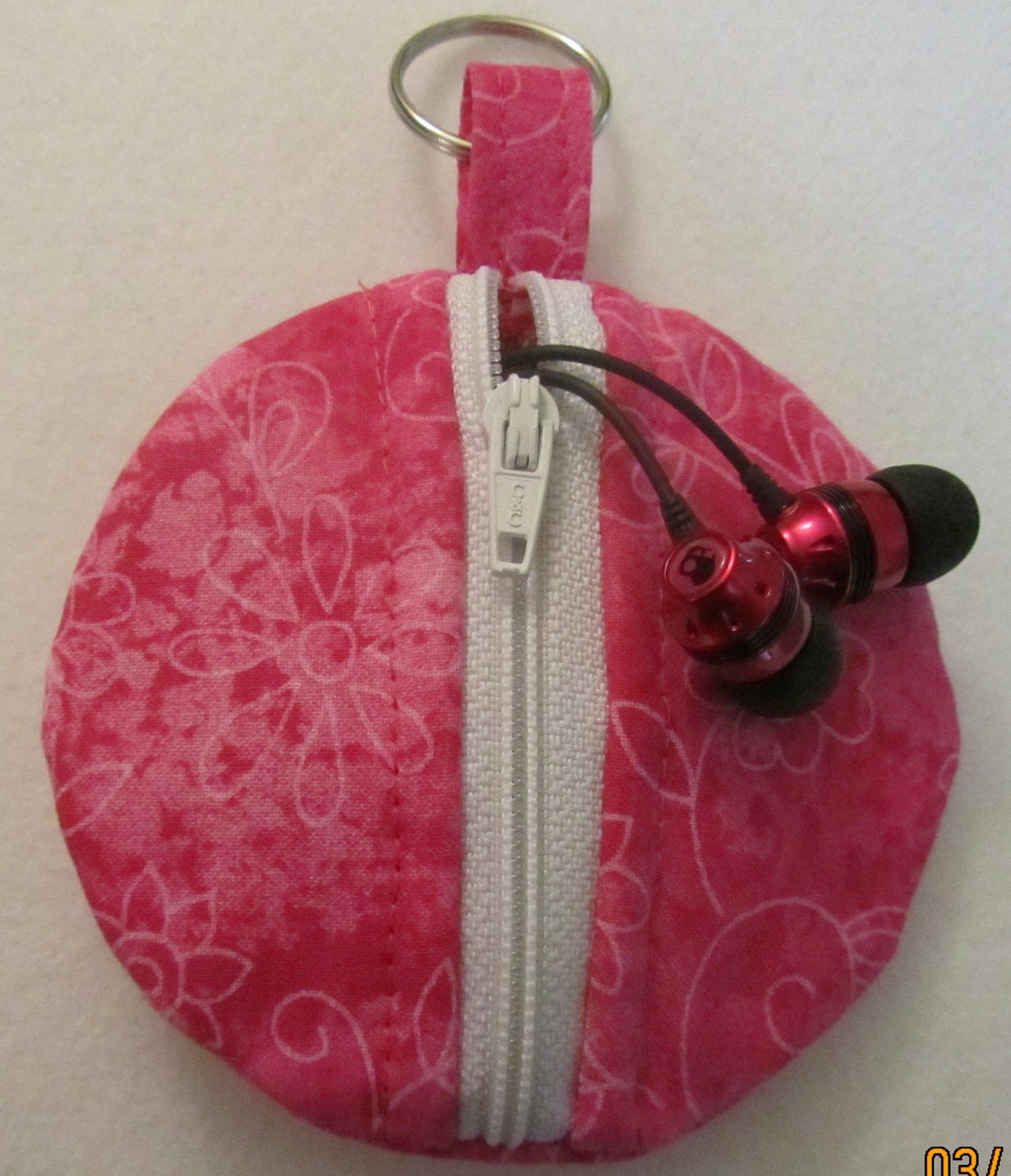 Earbud case keyring zipper pouch