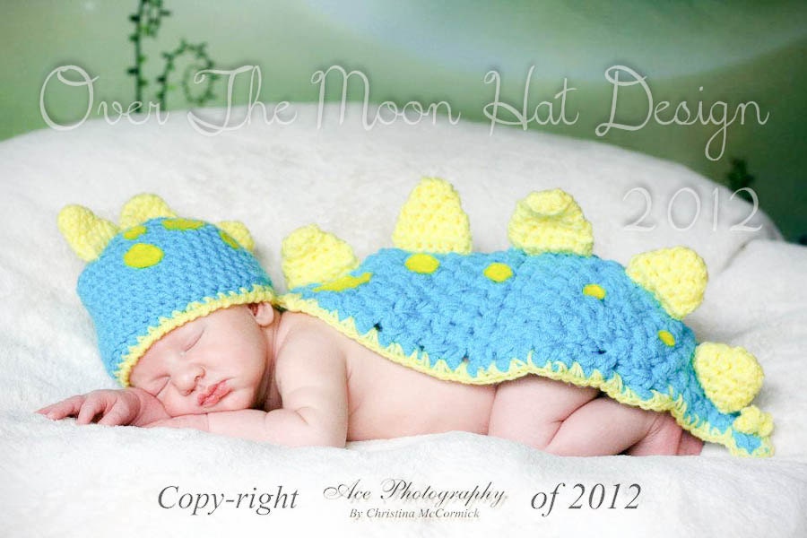 The Dinosaur Hat and Capelet set