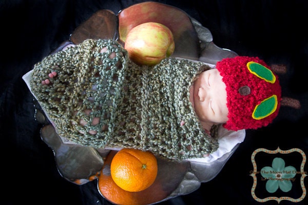 The very Hungry Caterpillar Hat and Cocoon set