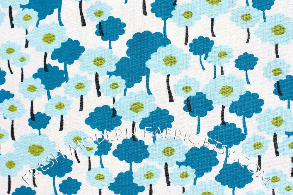 LAST PIECE Half Yard Poppies in Aqua, 100% Organic Cotton, Pick a Bunch by Nancy Mims for Mod Green Pod, Robert Kaufman Fabrics