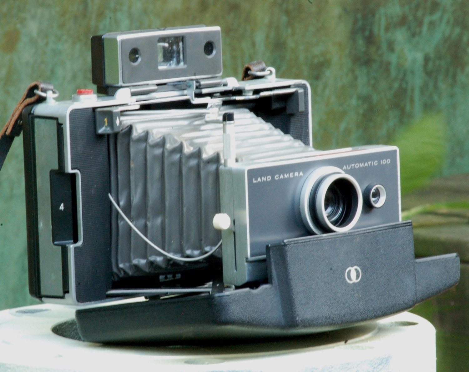vintage polaroid automatic 100 land camera with case and accessories