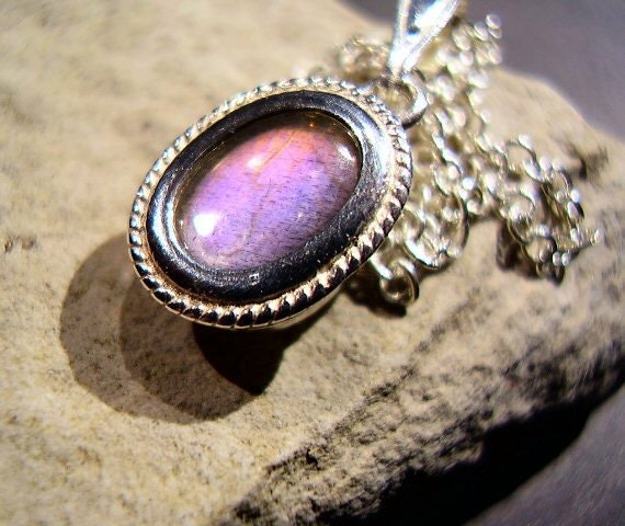 Little Labradorite Cabochon - Necklace