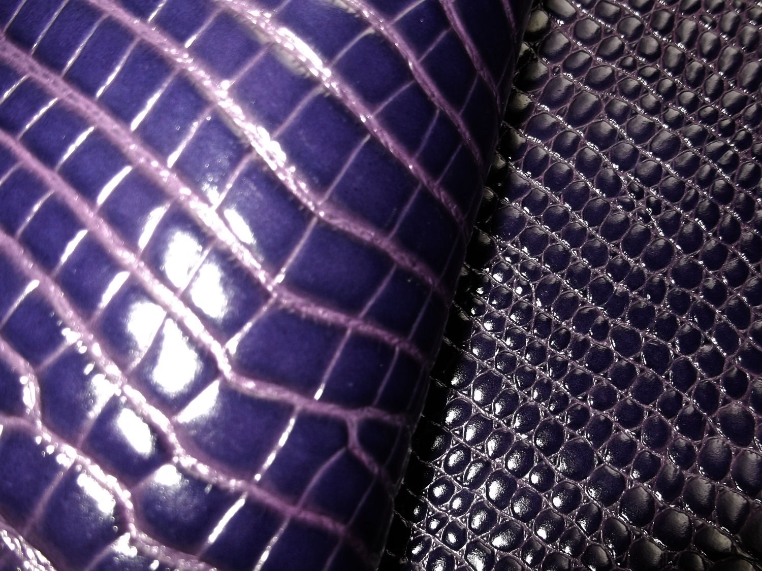 26'' x 32.5'' /Aligator Print. Leather /PURPLE