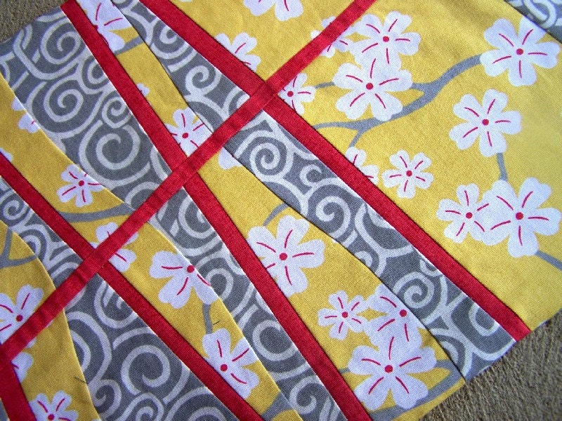 Mid-Century Flower and Swirls Table Runner, 14 x 47, Cotton