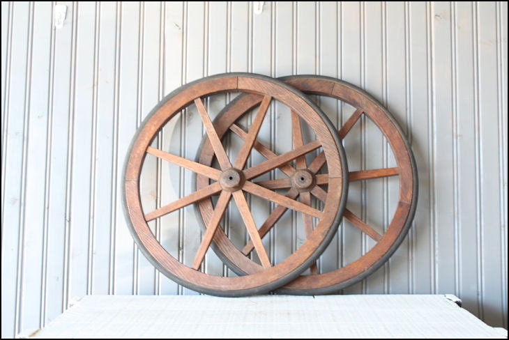 Primitive Wheel Pair // Rustic Farm Decor - buffalowinter