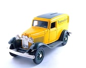 Yellow and Green Piggy Bank Truck - MissPattisAttic