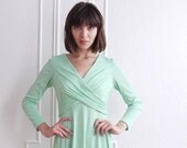70s Vintage Mint Green Maxi Dress With Empire Waist / Vintage Fashion - TheVintageTrove 70s Vintage Mint Green Maxi Dress With Empire Waist / Vintage Fashion - TheVintageTrove