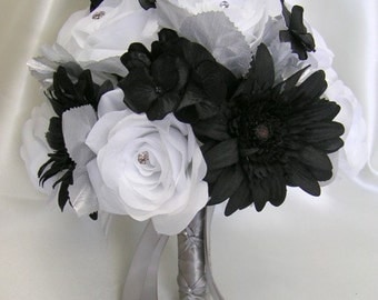 17 Pieces Package Silk Flower Wedding Decoration Bridal Bouquet BLACK WHITE "Lily Of Angeles"