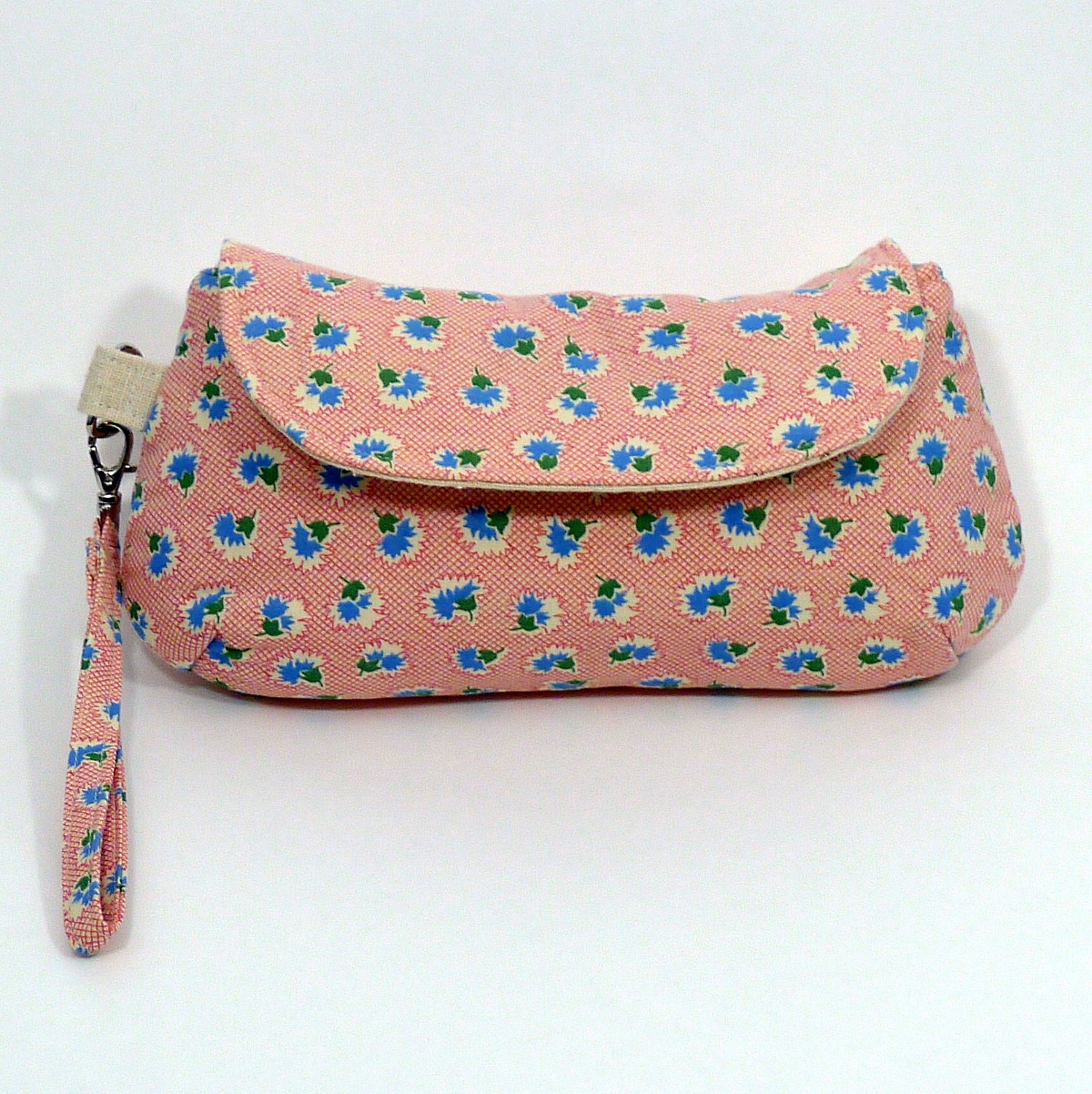 curvy clutch in vintage feedsack replica fabric