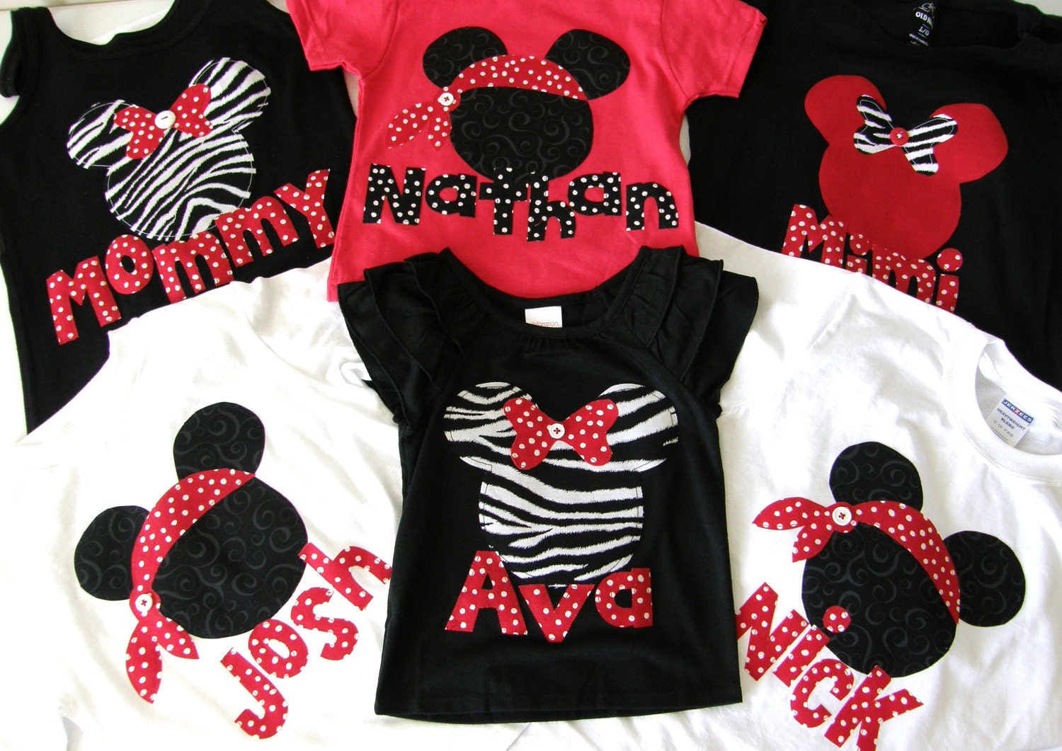 Disney clothes for the family - t-shirt with Minnie or Mickey Mouse with personalized name applique in sizes 12 m - 16 adult XS - XXL