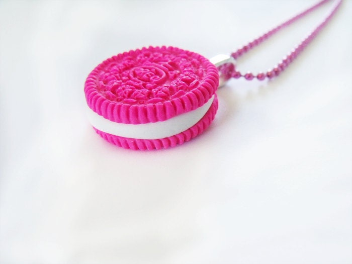 Hot pink oreo necklace