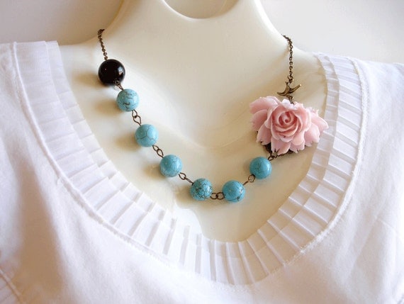 A Antique Pink Flower Necklace (Free matching earrings) - Bridal Jewelry, Bridesmaids Jewelry, Wedding Jewelry, Bride.