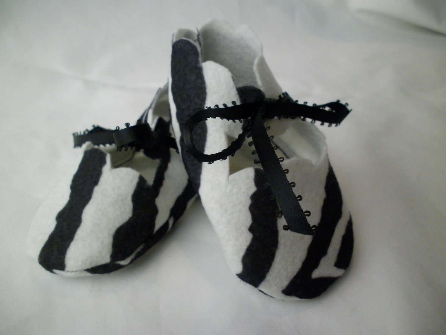 Zebra print felt baby booties 3-6 months (NEW SIZE)