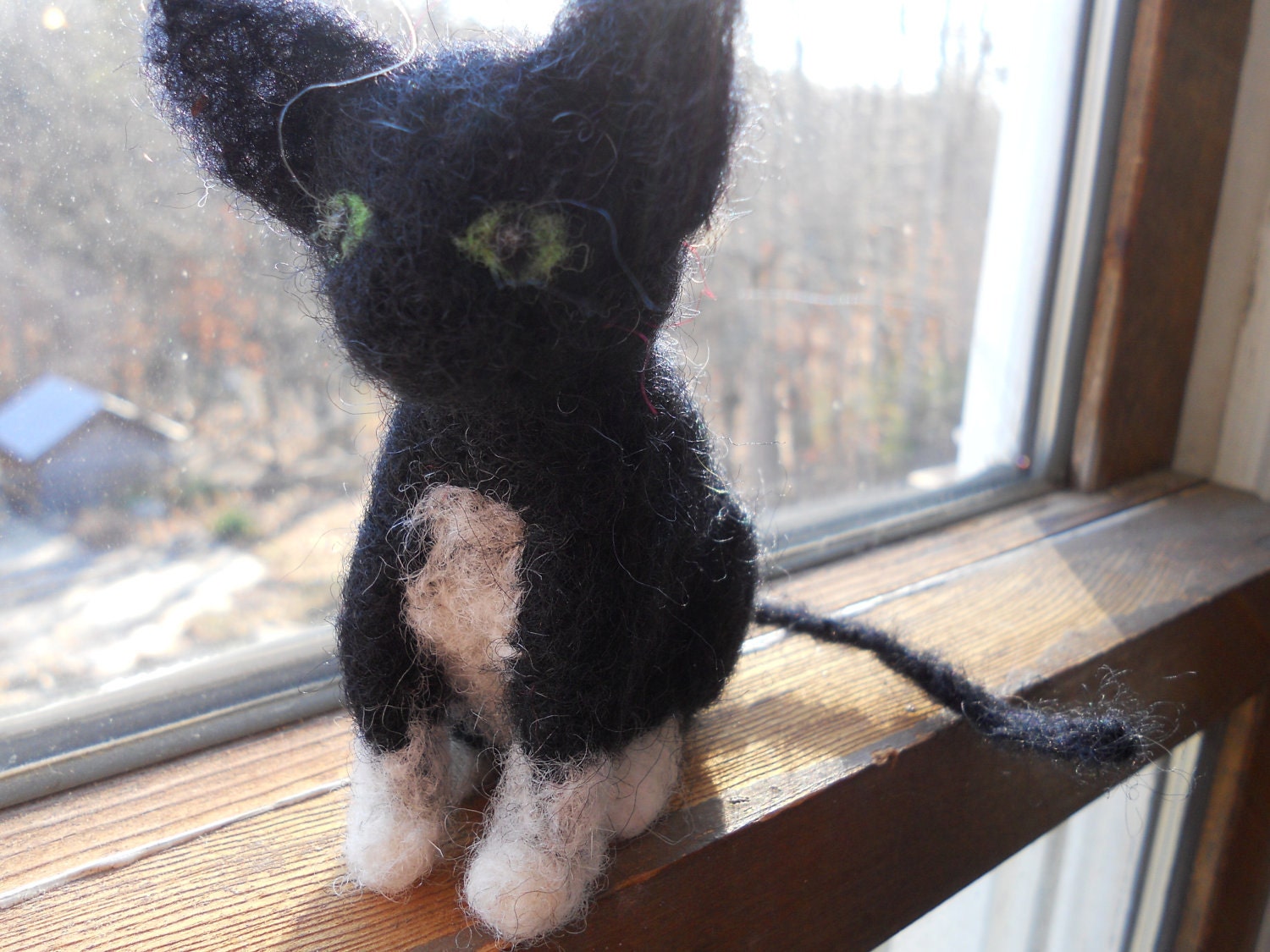 Black Felt Kitten / Tuxedo Cat / Waldorf-style Miniature Animal Figurine / Cute Soft Needle Felted Toy