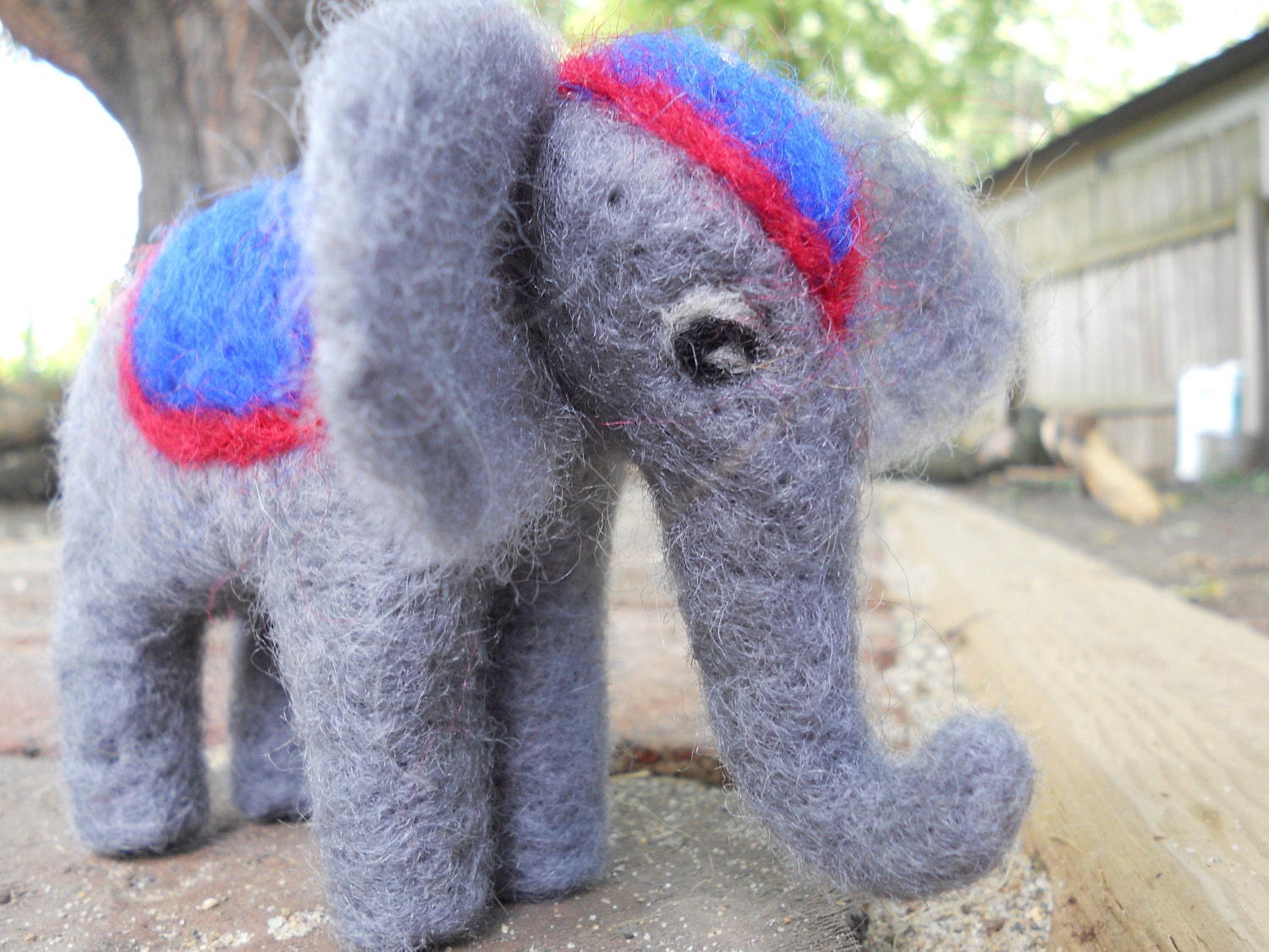 Needle Felt Circus Elephant / Waldorf Inspired Wool Soft Toy / Miniature Animal Sculpture / Circus Baby Figurine