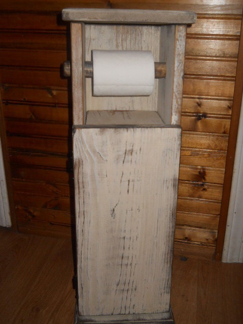 Primitive Rustic Farmhouse Bathroom Toilet Paper Holder