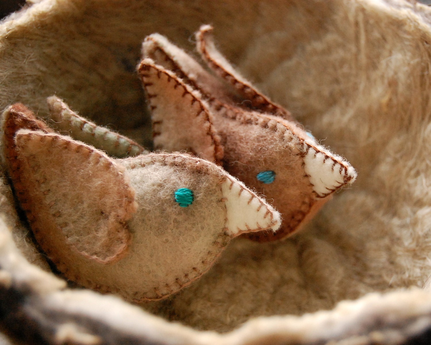 Felt LOVE BIRDS Beige White Turquoise Pure Wool Made in Canada ideal for wool WEDDING aniversaries