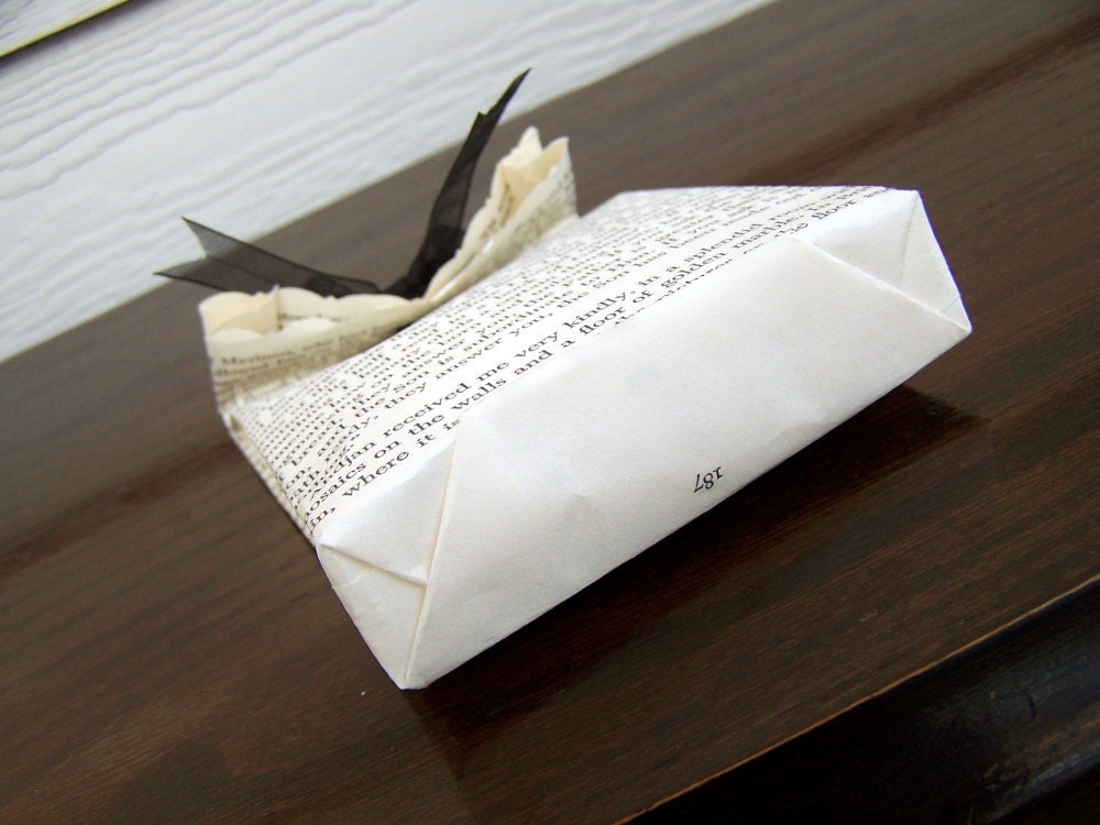 Vintage Book Gift Favor Bags - Set of 3 -Black Antique White -Vintage Wedding -Storybook Wedding -Librarian -Book Lover -Ecofriendly